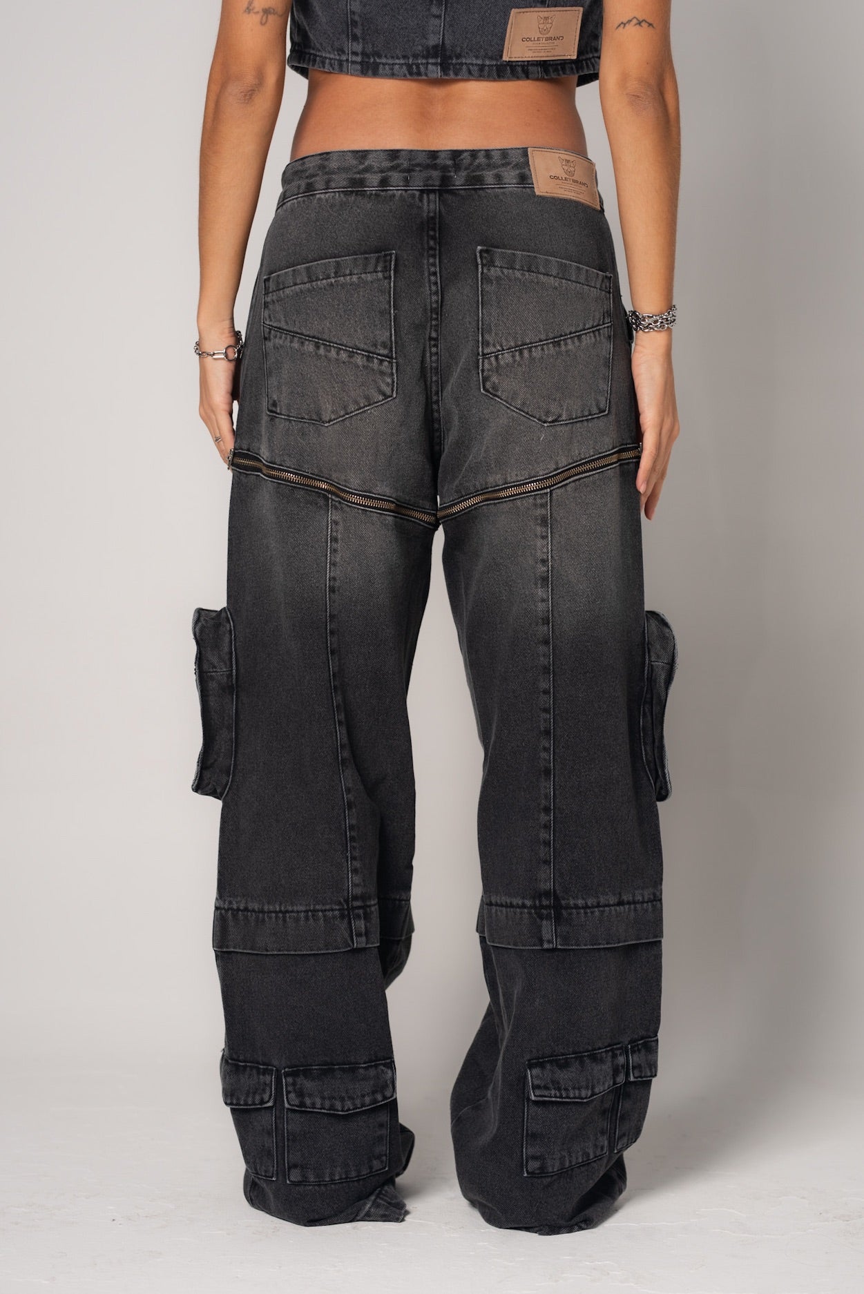 Color:preto